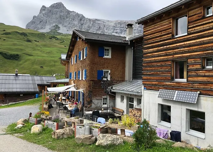 Berghaus Sulzfluh - Alpenhütte