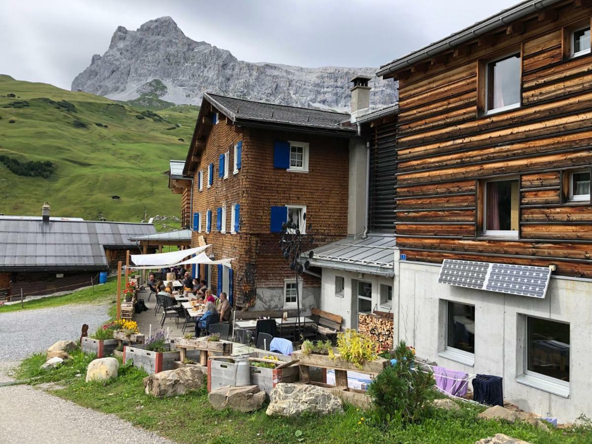 Berghaus Sulzfluh - Alpenhütte Hotel
