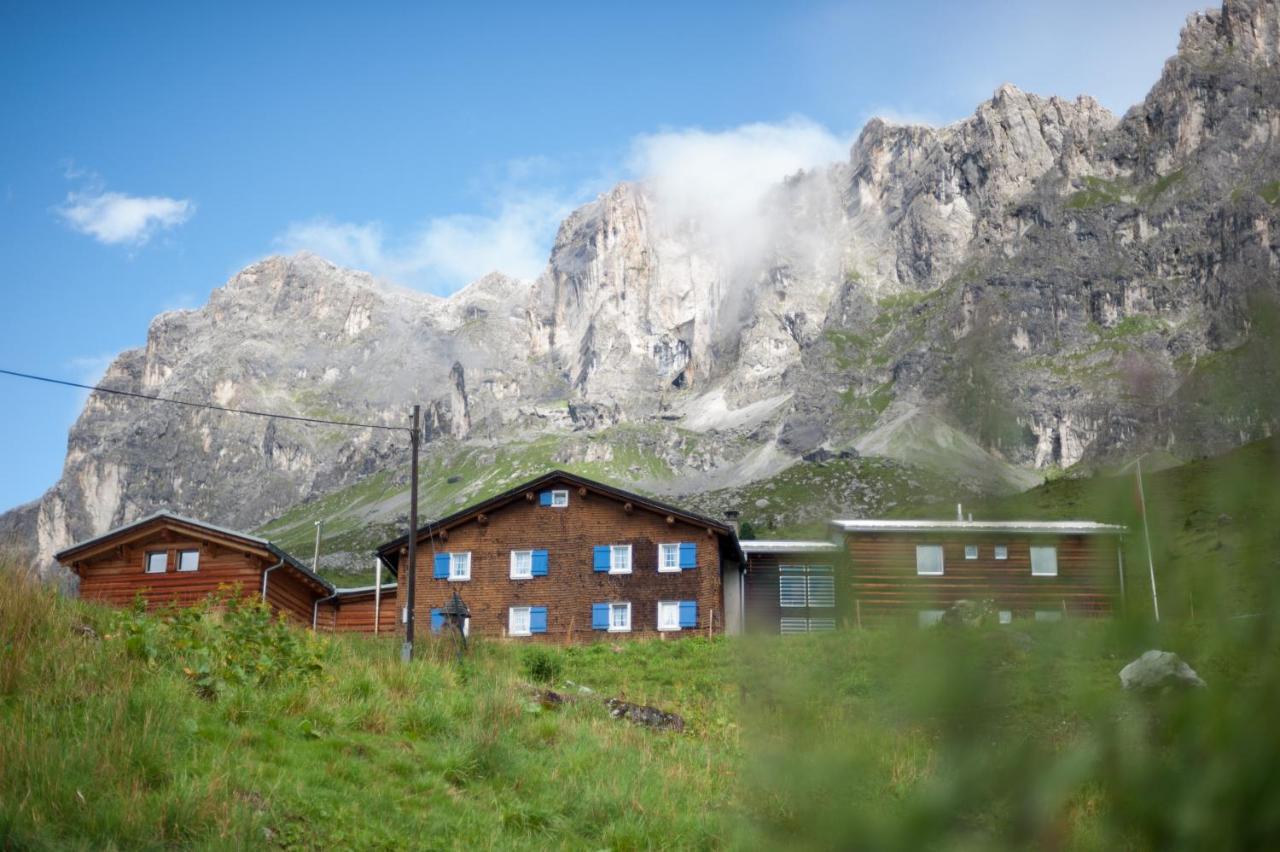 Berghaus Sulzfluh Hotel *